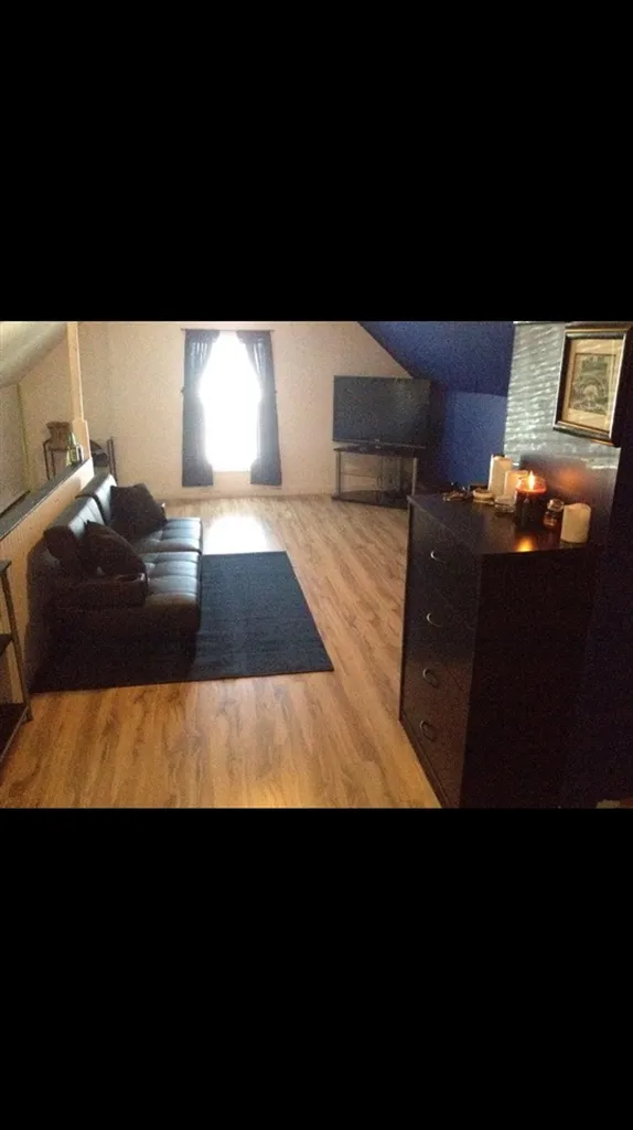 97 Ash Street Nashua NH 03060