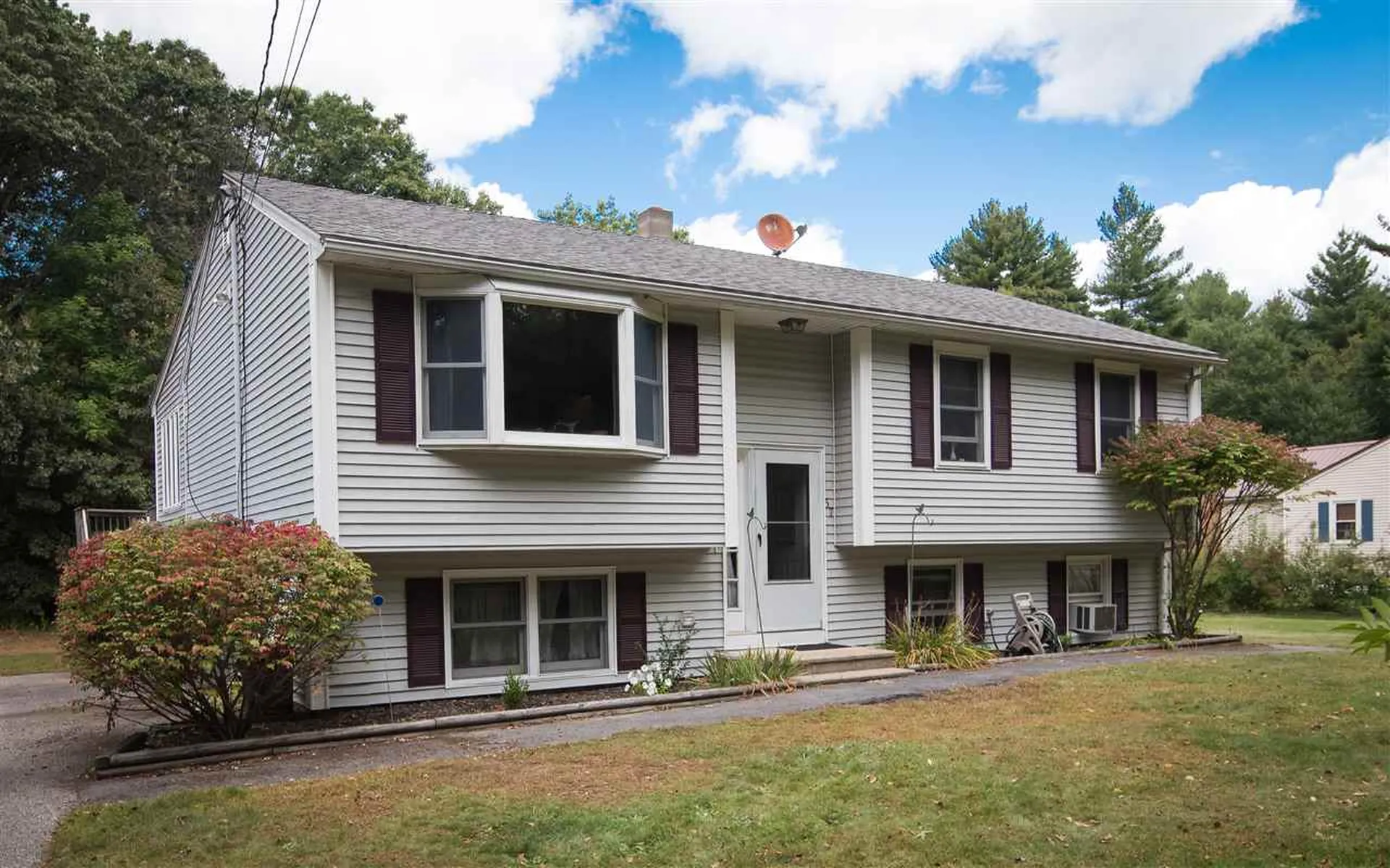 57 Pond Street Newton NH 03858