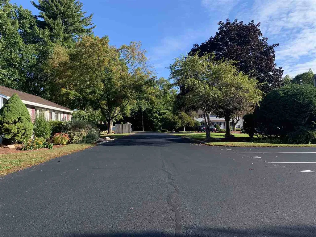 8b Cedarbrook Village Rochester NH 03867