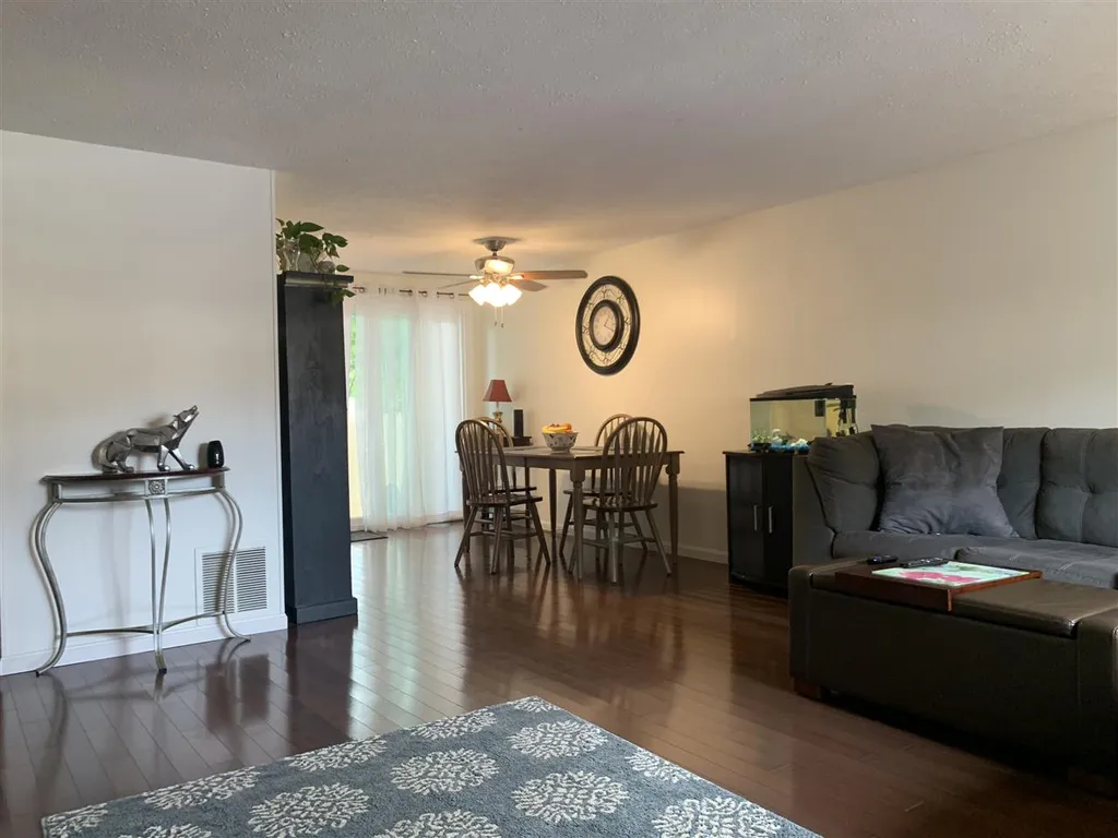 8b Cedarbrook Village Rochester NH 03867