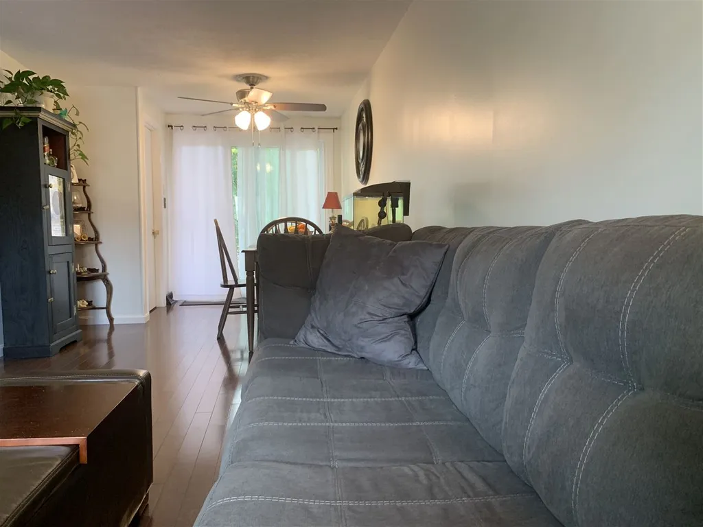8b Cedarbrook Village Rochester NH 03867