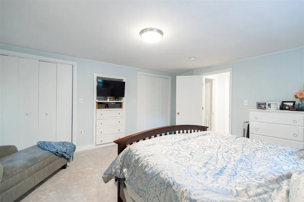 304 Hillside Drive Henniker NH 03242