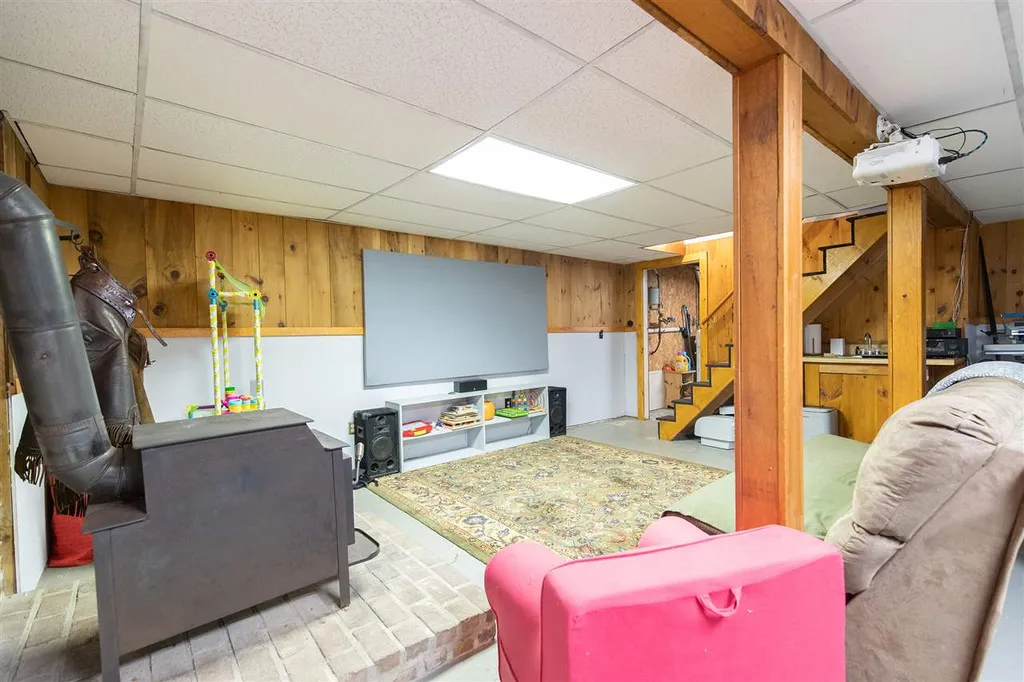 304 Hillside Drive Henniker NH 03242
