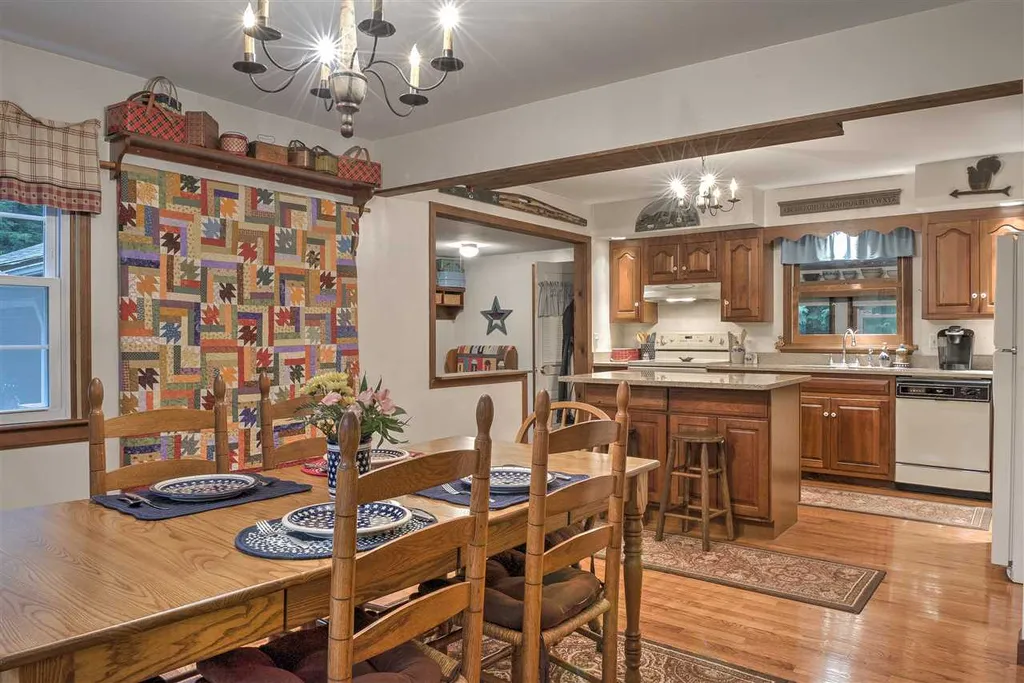 27 Partridgeberry Lane Swanzey NH 03446