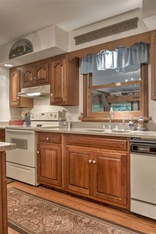 27 Partridgeberry Lane Swanzey NH 03446