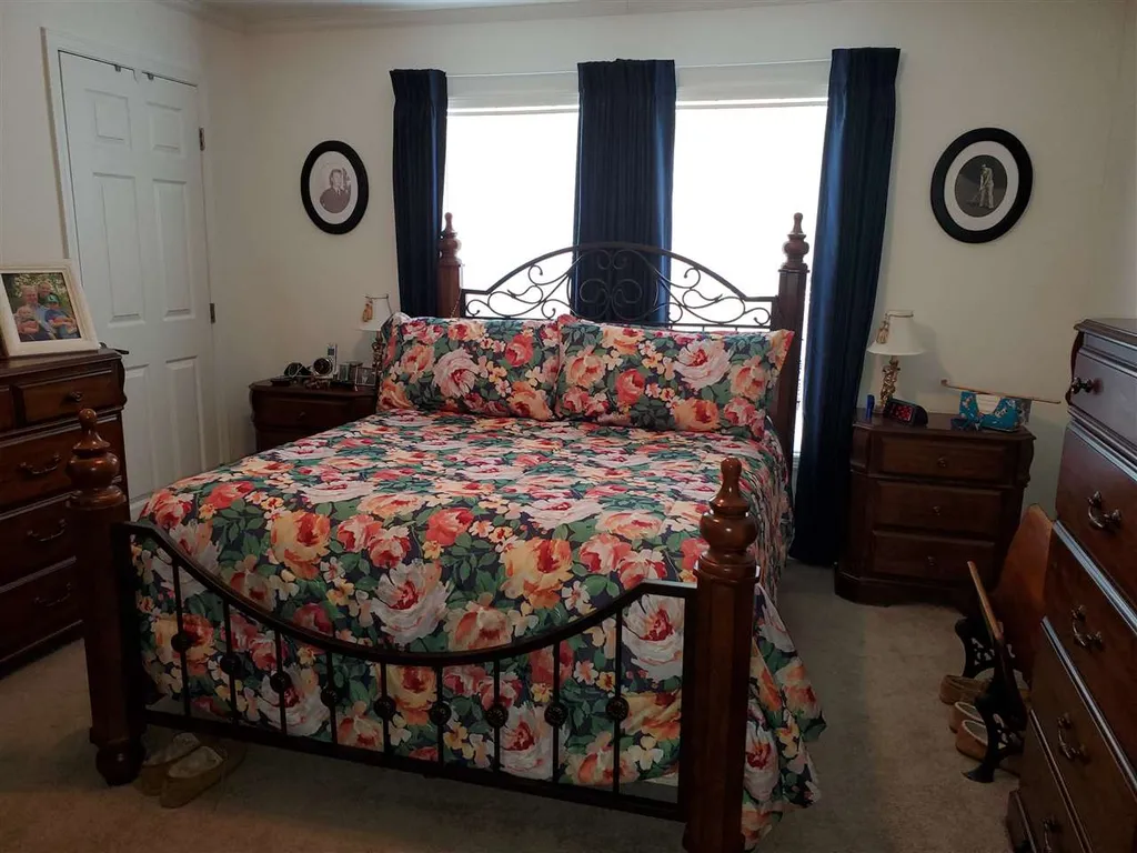 32 Alexandra Lane Rochester NH 03867