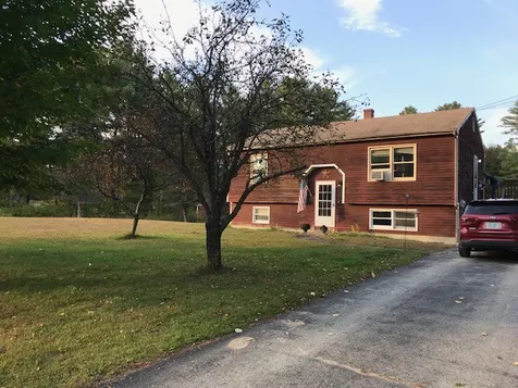 10 Hilliard Road Chichester NH 03258