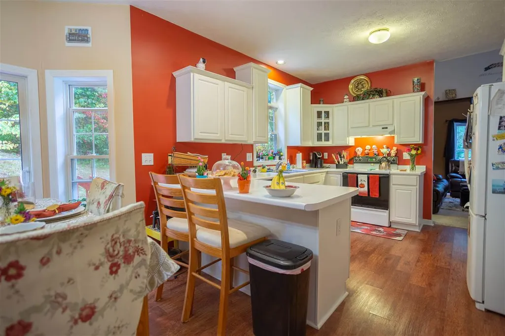 3 Quaker Drive Derry NH 03038