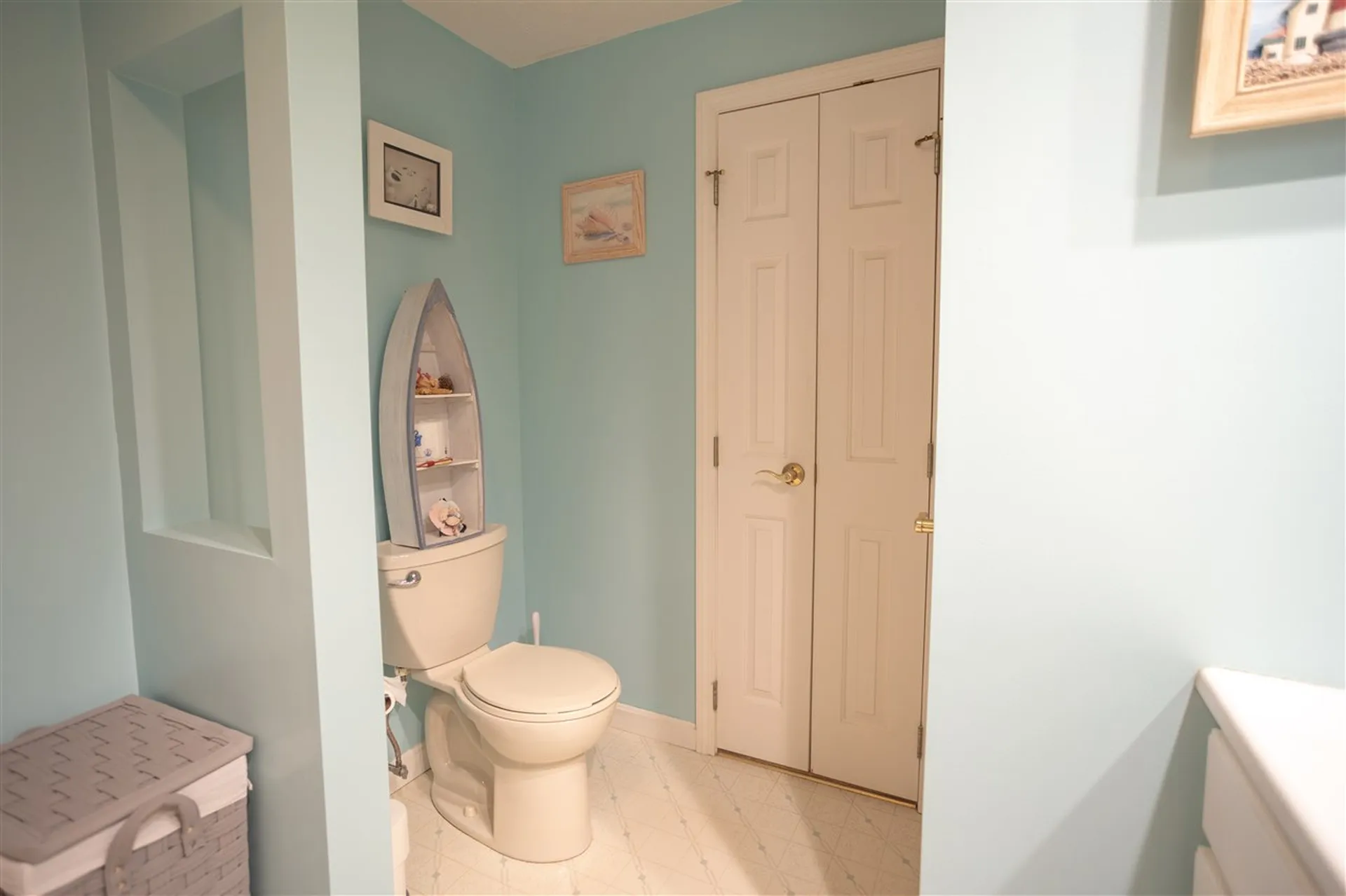 3 Quaker Drive Derry NH 03038