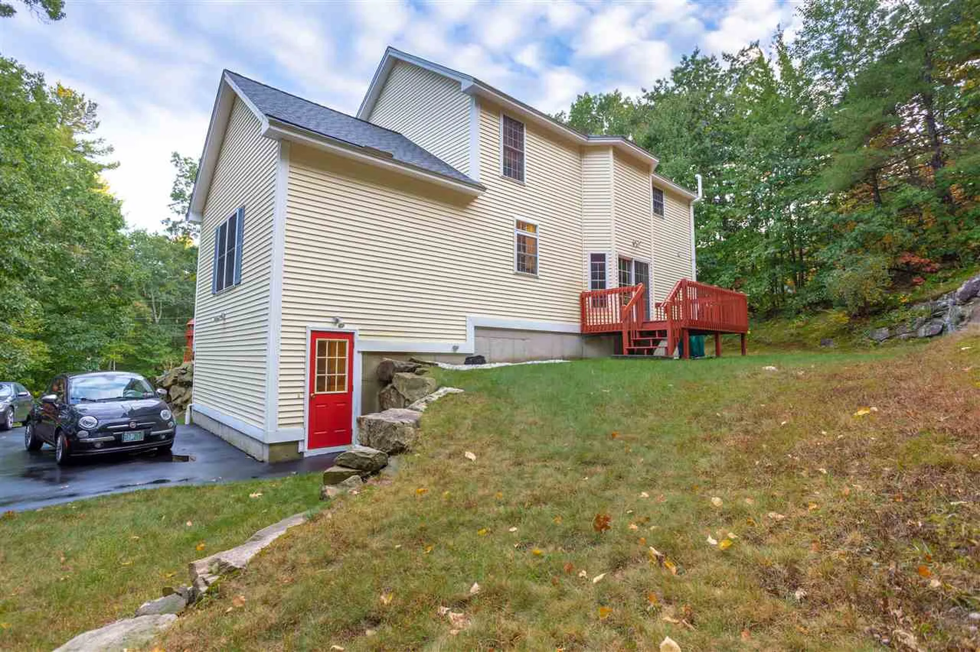 3 Quaker Drive Derry NH 03038