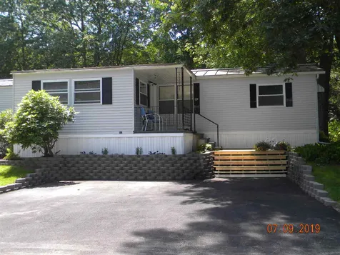 89 Cynthia Circle Seabrook NH 03874