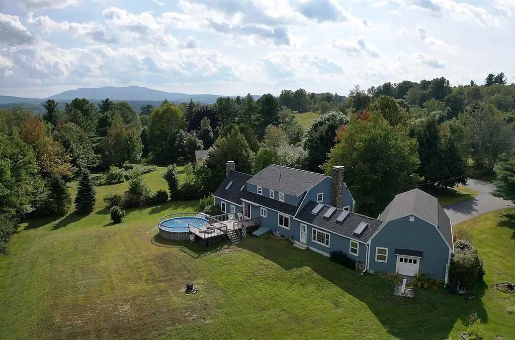 112 Gay Farm Road New London NH 03257