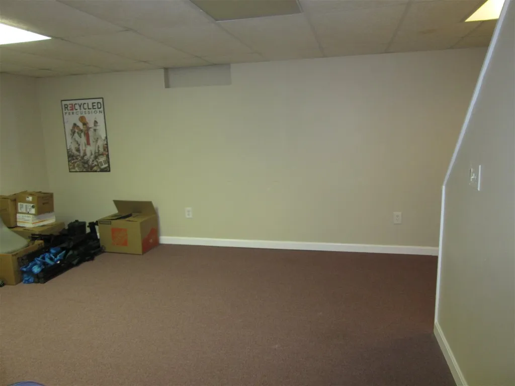 16 E Meadow Way Manchester NH 03109