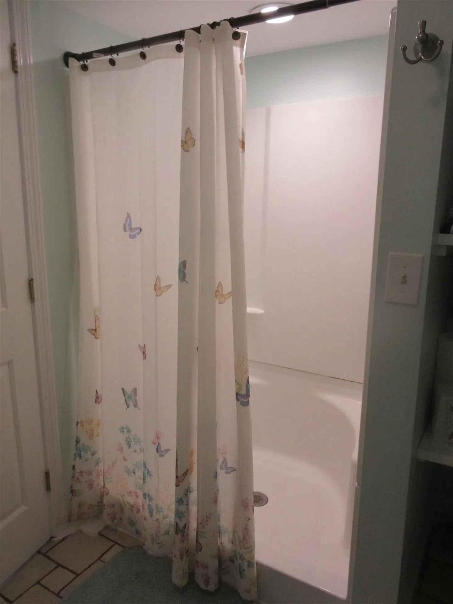 16 E Meadow Way Manchester NH 03109