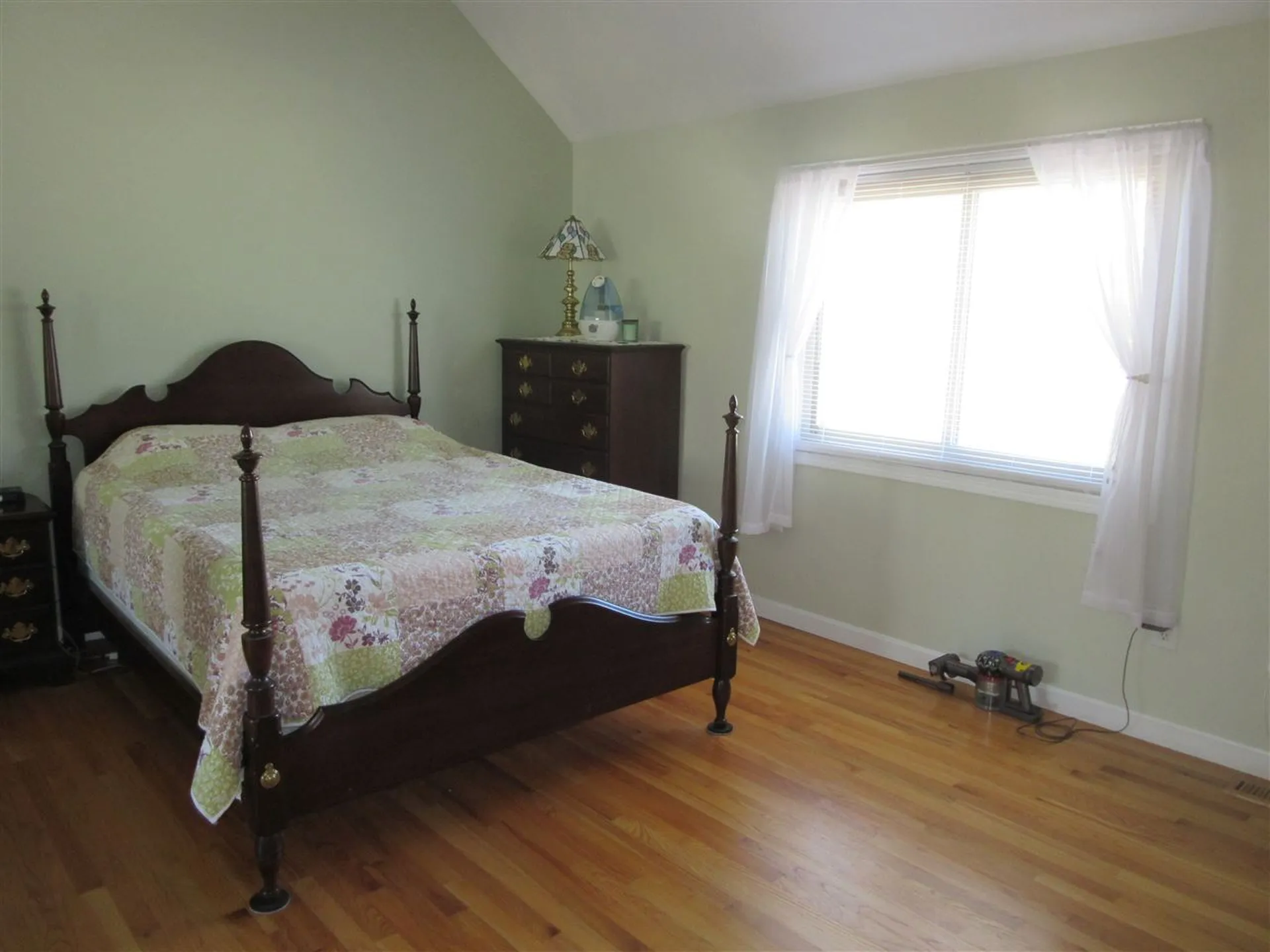 16 E Meadow Way Manchester NH 03109