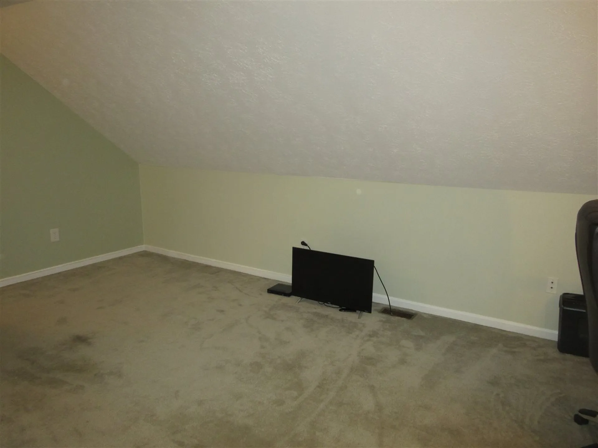 16 E Meadow Way Manchester NH 03109
