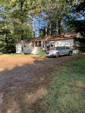 35 Pine Gate Road Plymouth NH 03264
