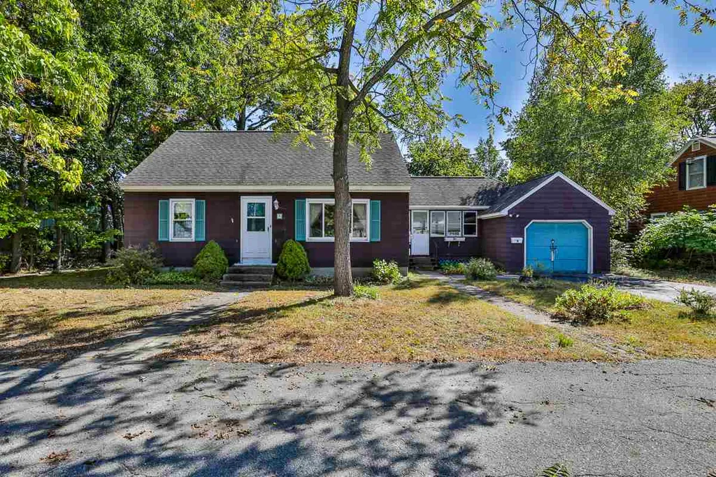 9 Belle Aire Avenue Nashua NH 03060