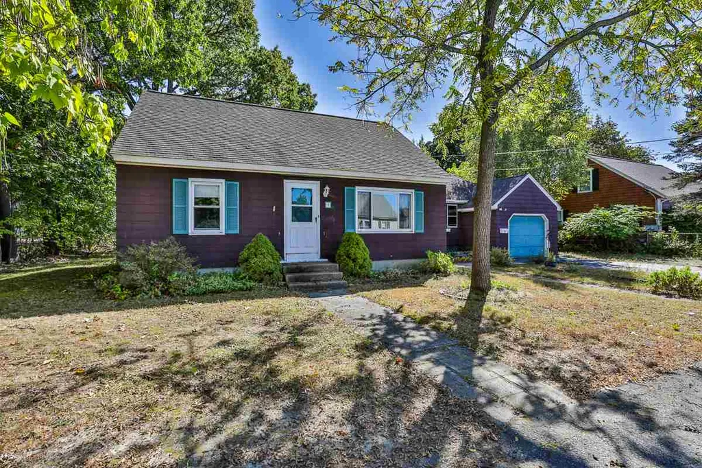 9 Belle Aire Avenue Nashua NH 03060