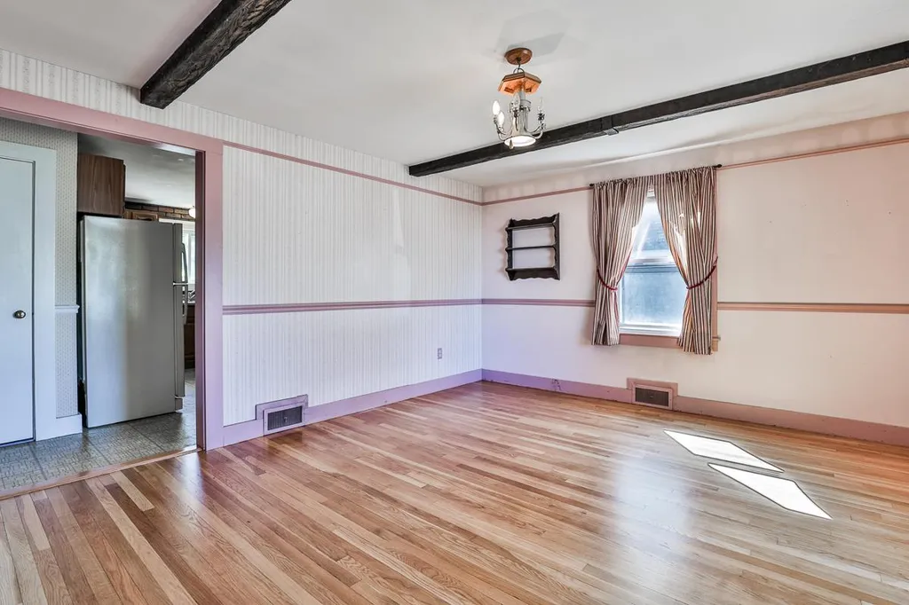 9 Belle Aire Avenue Nashua NH 03060