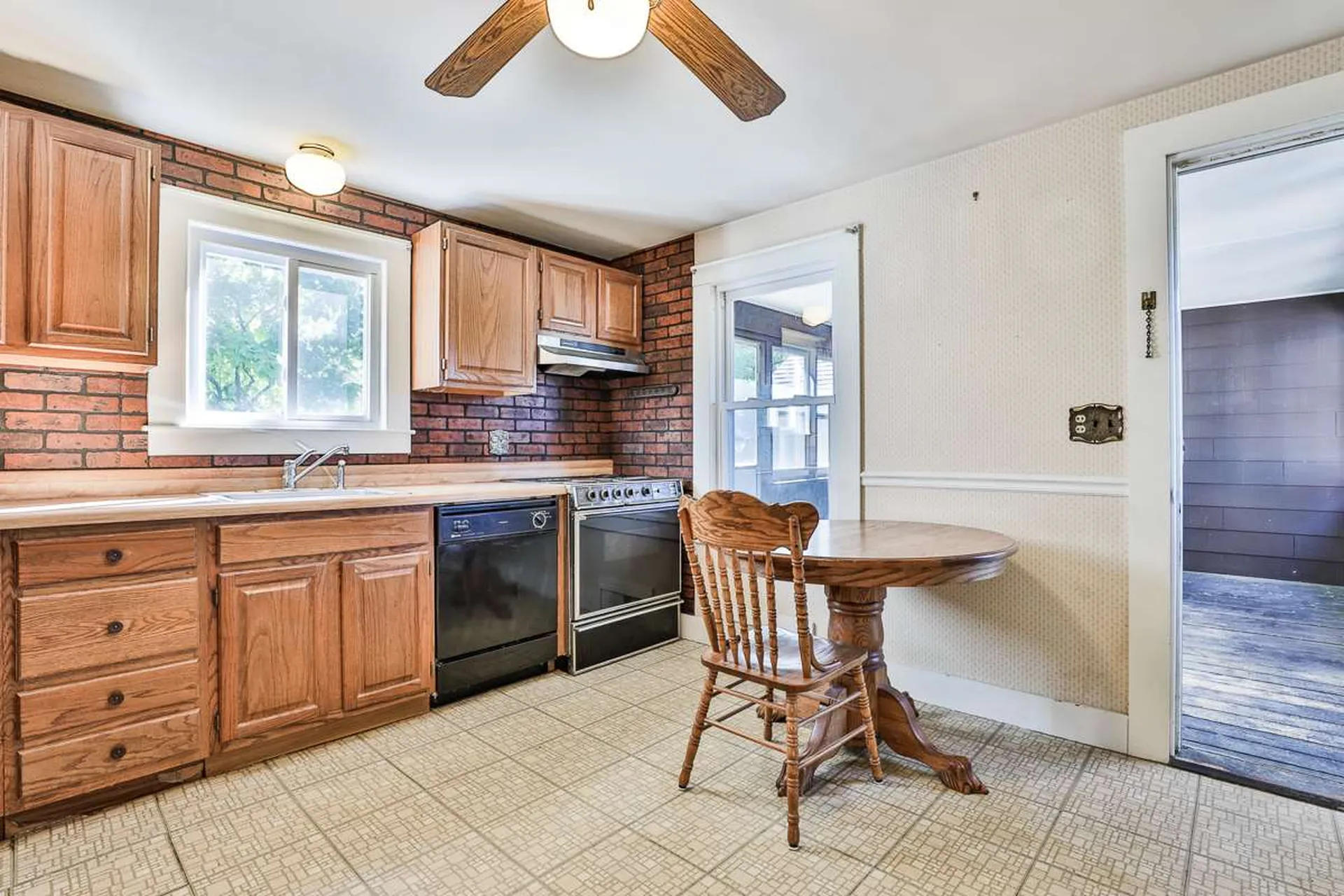 9 Belle Aire Avenue Nashua NH 03060