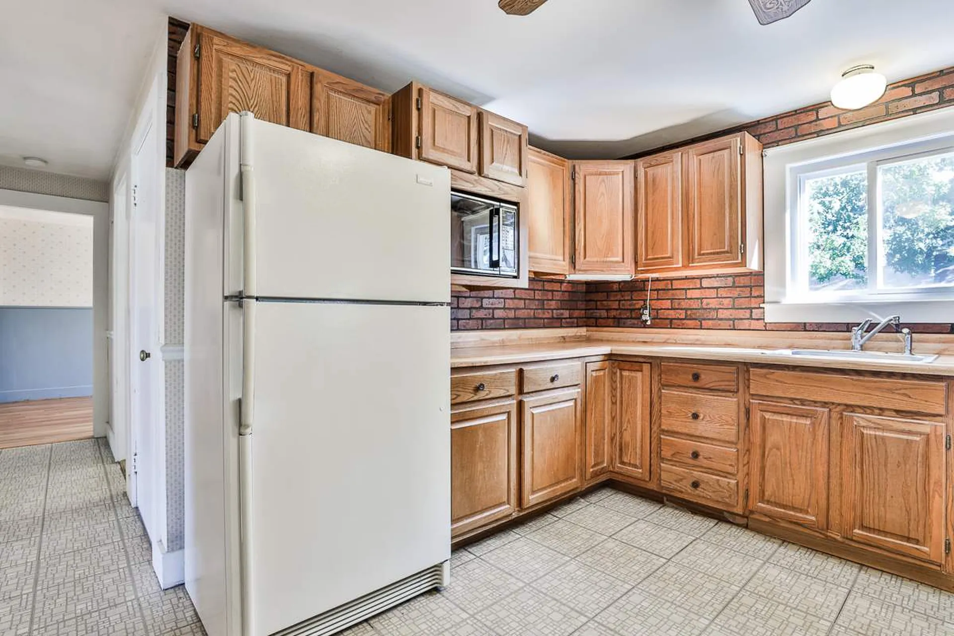 9 Belle Aire Avenue Nashua NH 03060