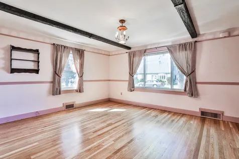 9 Belle Aire Avenue Nashua NH 03060