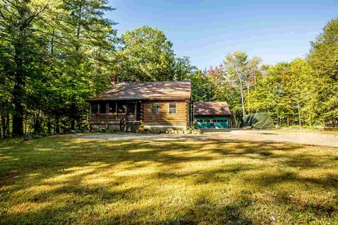 38 Old Driftway Hillsborough NH 03244