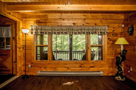 38 Old Driftway Hillsborough NH 03244