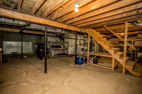 38 Old Driftway Hillsborough NH 03244