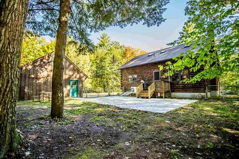 38 Old Driftway Hillsborough NH 03244