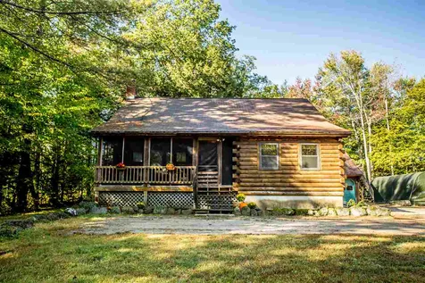 38 Old Driftway Hillsborough NH 03244