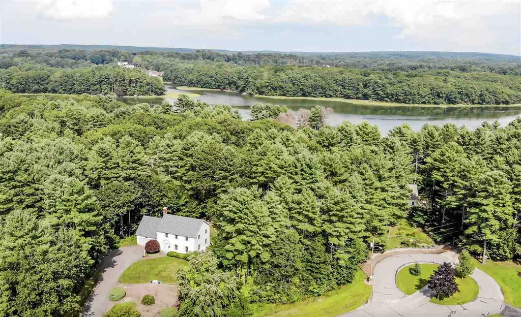10 Foxtail Drive York ME 03909