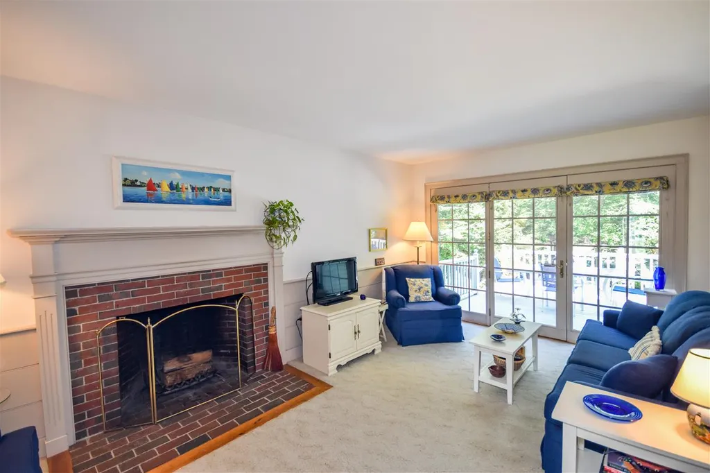 10 Foxtail Drive York ME 03909