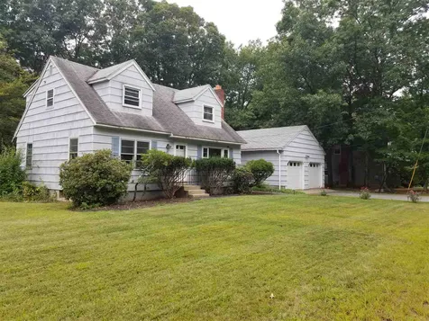 5 Gendron Street Nashua NH 03062