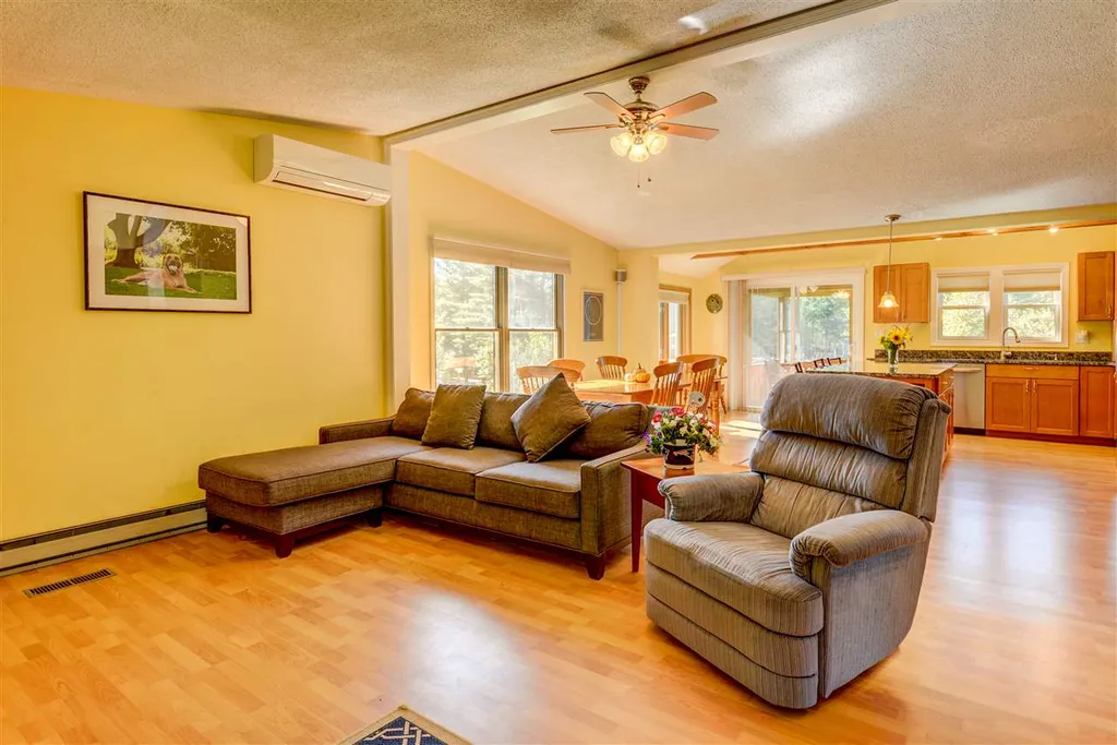 125 Hanson Drive Moultonborough NH 03254