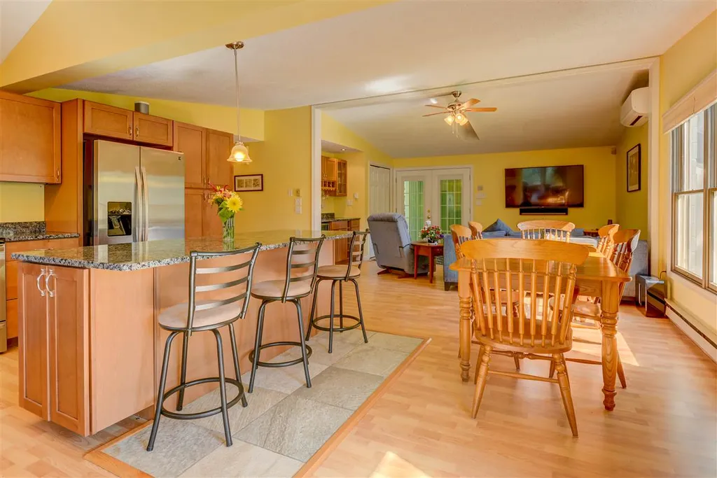 125 Hanson Drive Moultonborough NH 03254