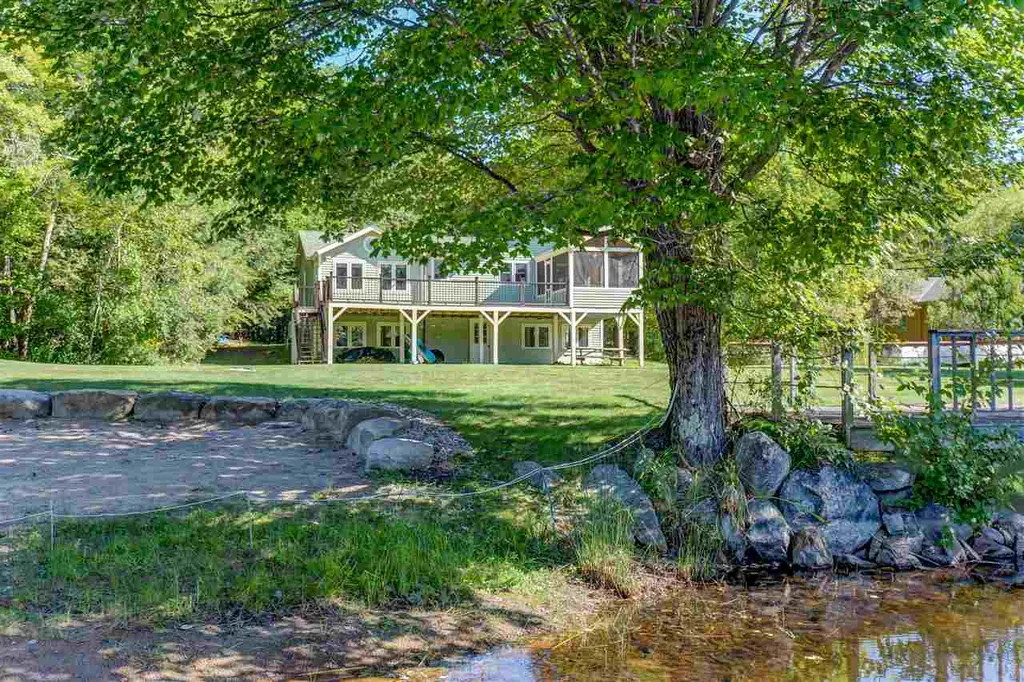 125 Hanson Drive Moultonborough NH 03254