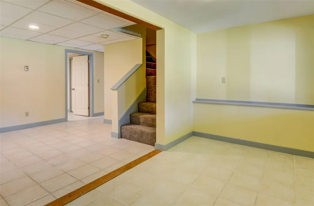 125 Hanson Drive Moultonborough NH 03254