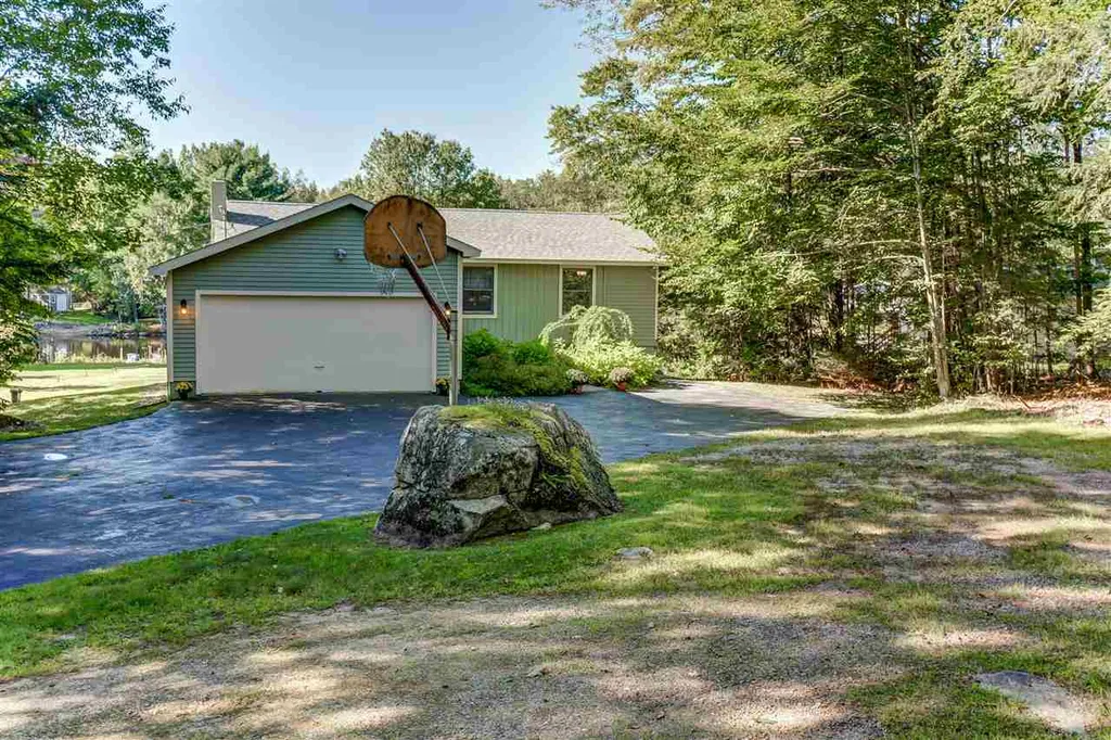 125 Hanson Drive Moultonborough NH 03254