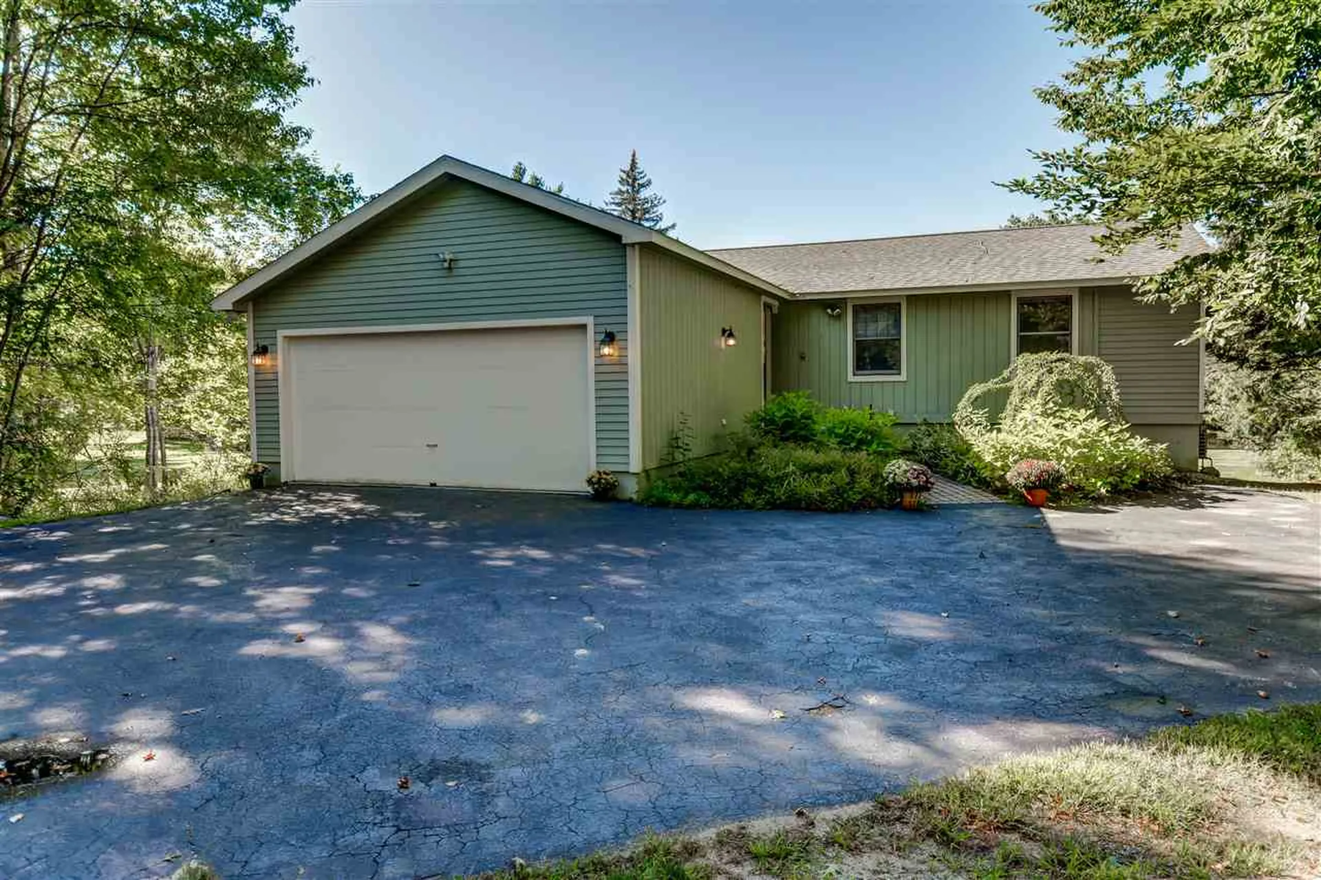 125 Hanson Drive Moultonborough NH 03254