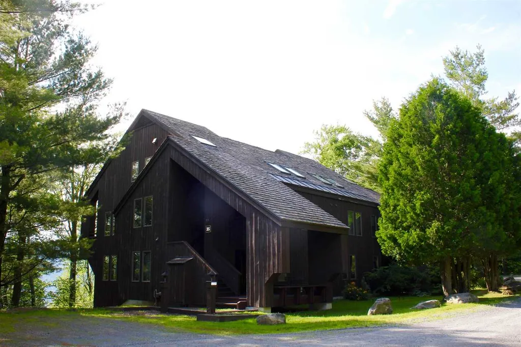 1226 East Ash Road Plymouth VT 05056