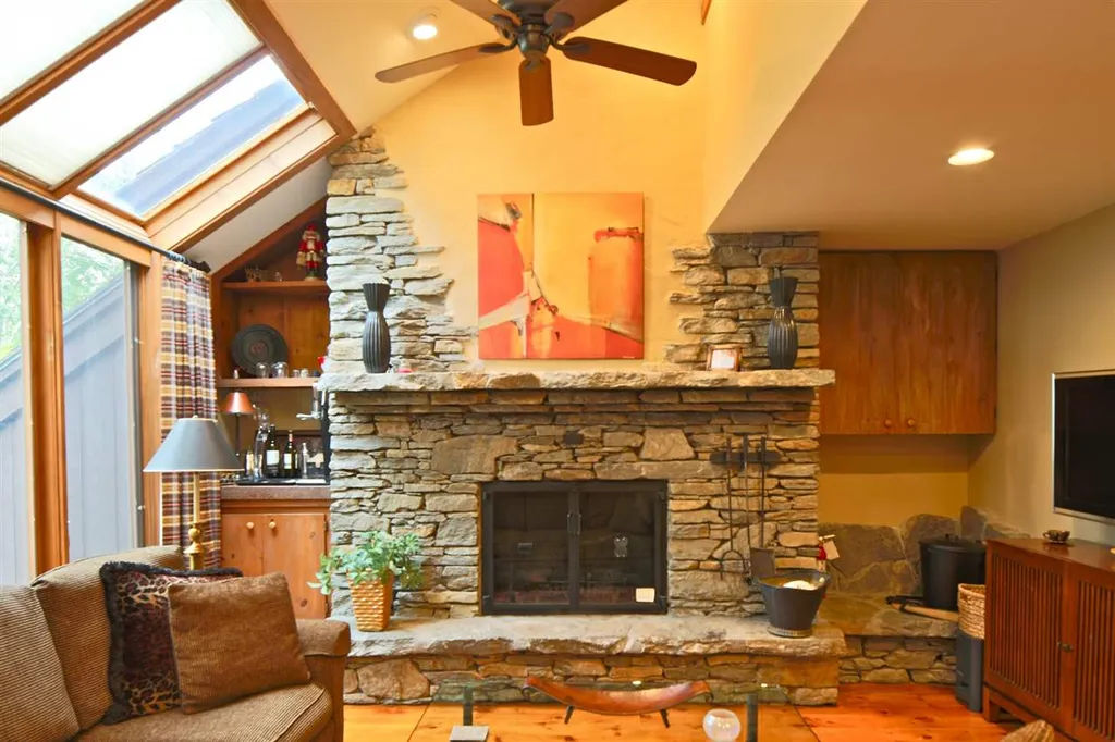 1226 East Ash Road Plymouth VT 05056
