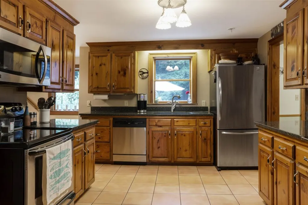 174 Taylor Road Peterborough NH 03458
