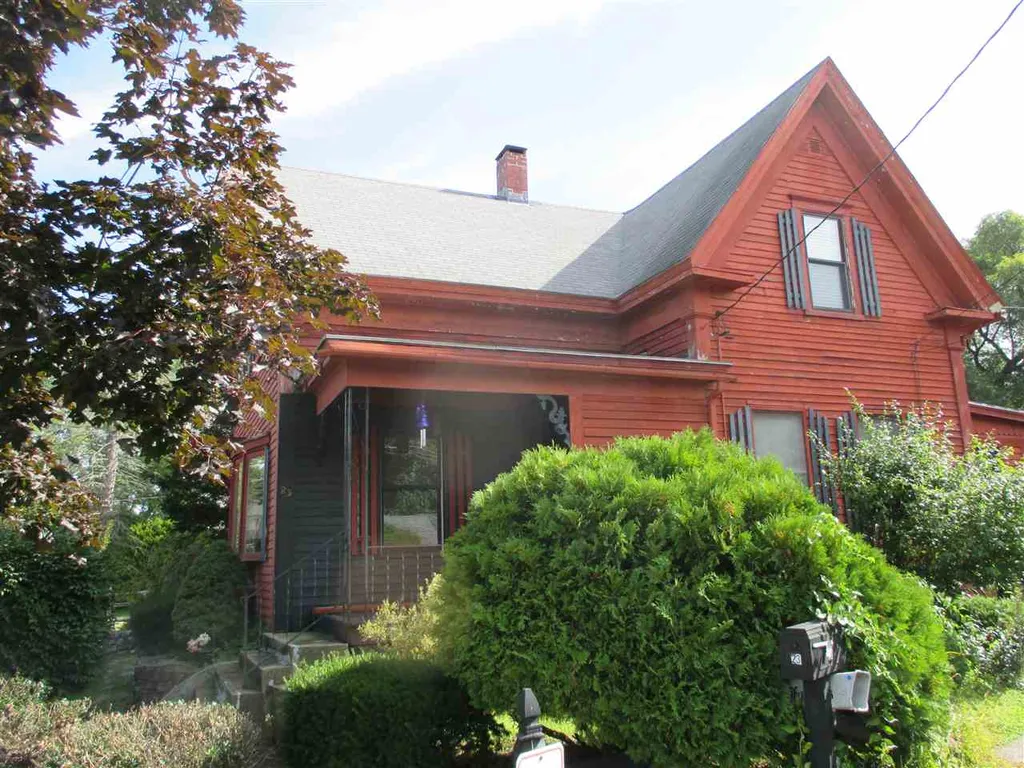 23 Green Street Rochester NH 03868