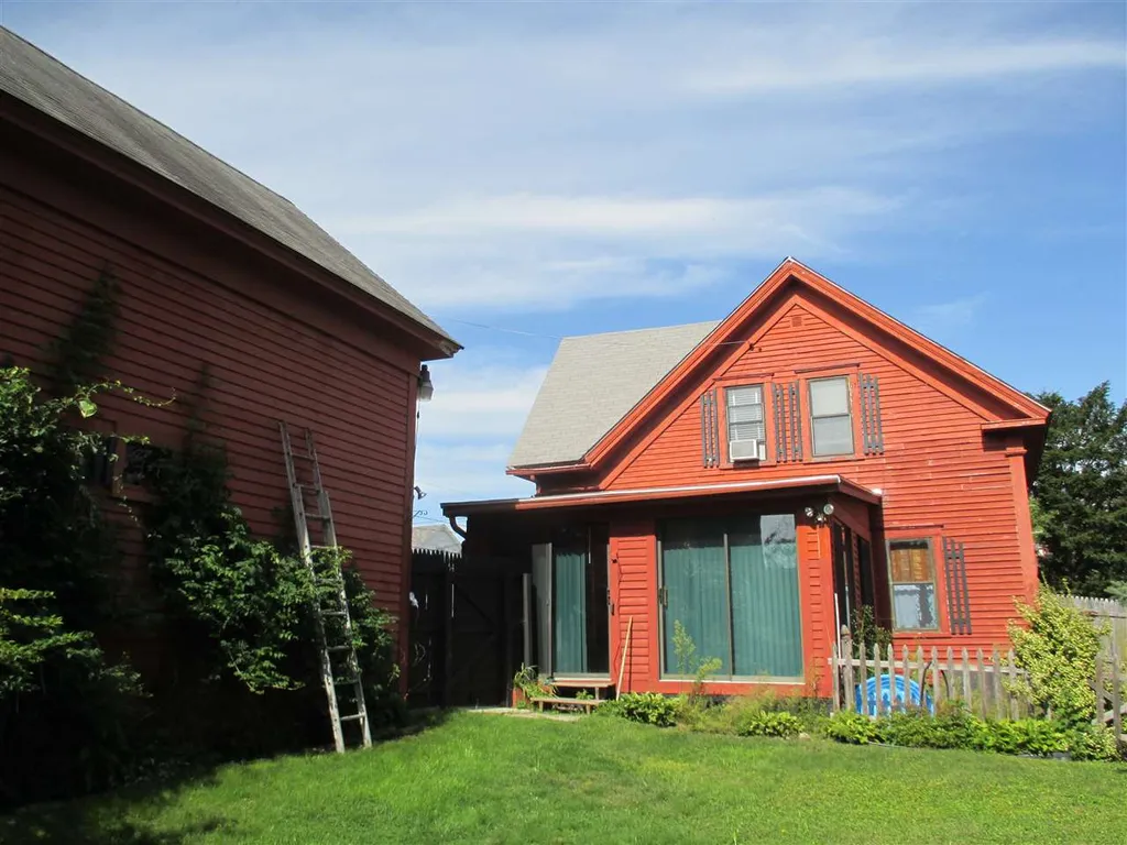 23 Green Street Rochester NH 03868