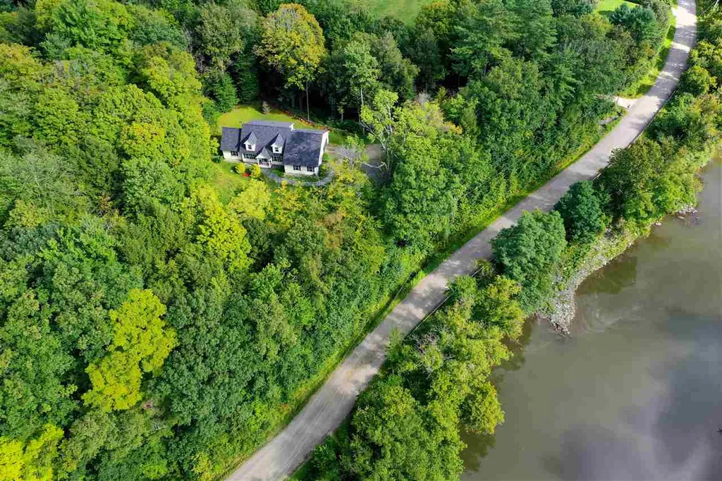 2022 Governor Chittenden Road Williston VT 05495