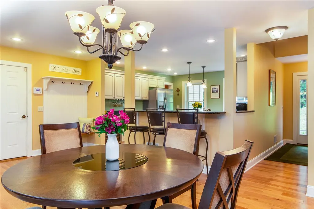 2022 Governor Chittenden Road Williston VT 05495