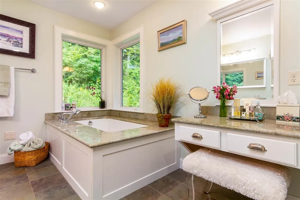 2022 Governor Chittenden Road Williston VT 05495