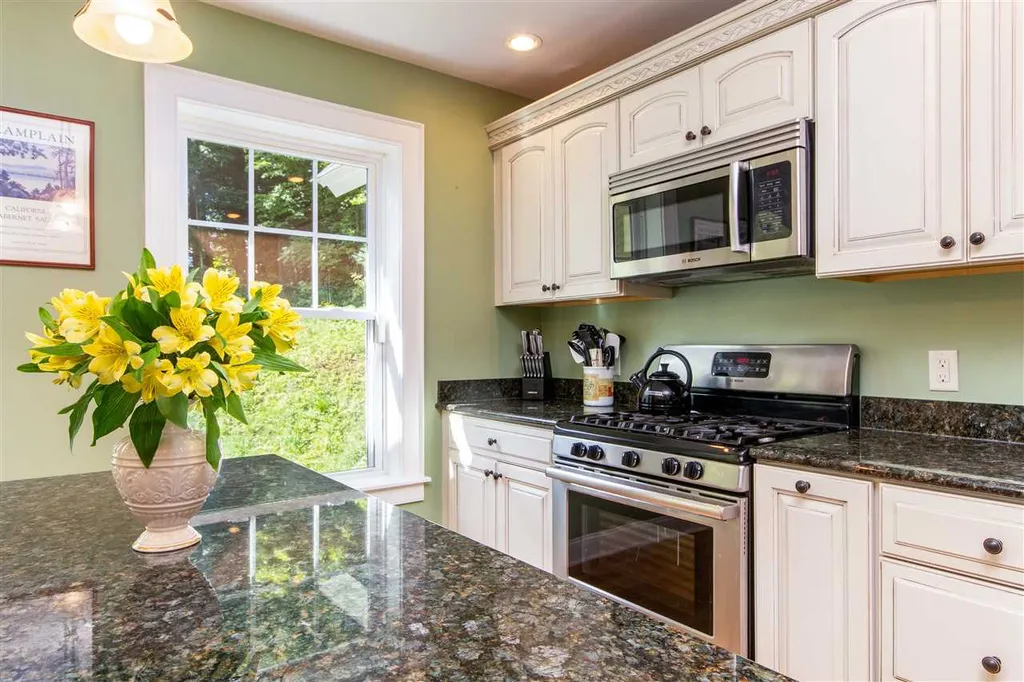 2022 Governor Chittenden Road Williston VT 05495